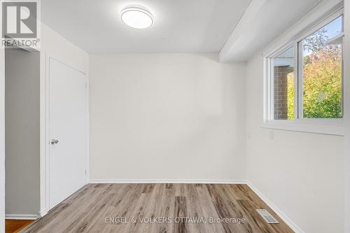 933 Greenbriar Avenue, Ottawa, ON - Indoor Photo Showing Other Room