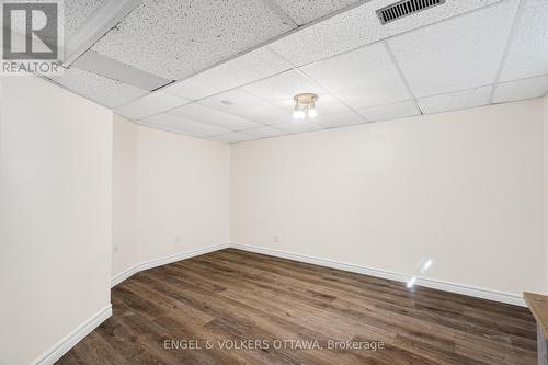 933 Greenbriar Avenue, Ottawa, ON - Indoor Photo Showing Other Room