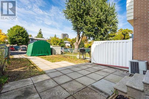 933 Greenbriar Avenue, Ottawa, ON - Outdoor