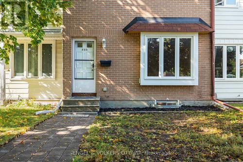 933 Greenbriar Avenue, Ottawa, ON - Outdoor