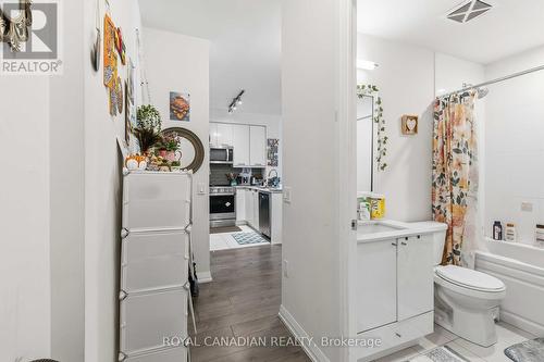 1501 - 65 Watergarden Drive, Mississauga, ON - Indoor Photo Showing Bathroom