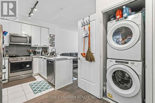 1501 - 65 Watergarden Drive, Mississauga, ON - Indoor Photo Showing Laundry Room