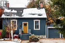 306 HESS Street S  Hamilton, ON L8P 3P8