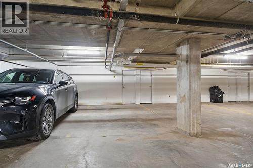 305 412 Willowgrove Square, Saskatoon, SK - Indoor Photo Showing Garage