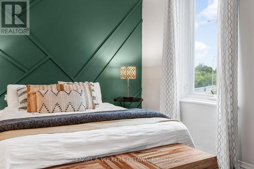 2 Lower Charlotte Street, Ottawa, ON - Indoor Photo Showing Bedroom