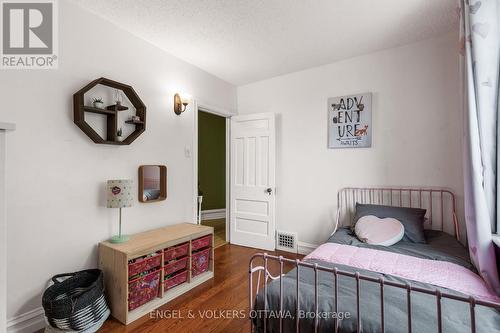 2 Lower Charlotte Street, Ottawa, ON - Indoor Photo Showing Bedroom