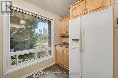 879 Beauclaire Drive, Ottawa, ON - Indoor Photo Showing Other Room