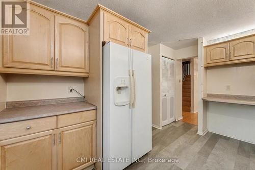 879 Beauclaire Drive, Ottawa, ON - Indoor