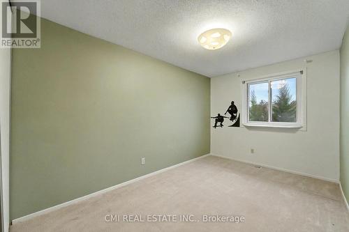 879 Beauclaire Drive, Ottawa, ON - Indoor Photo Showing Other Room