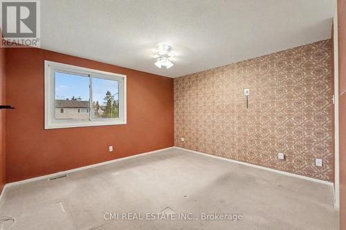 879 Beauclaire Drive, Ottawa, ON - Indoor Photo Showing Other Room