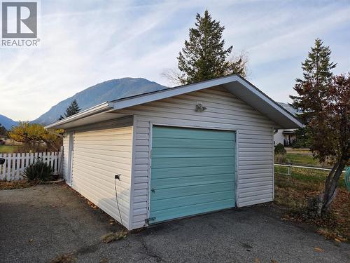 634 Morrison Drive, Keremeos, BC - Outdoor With Exterior