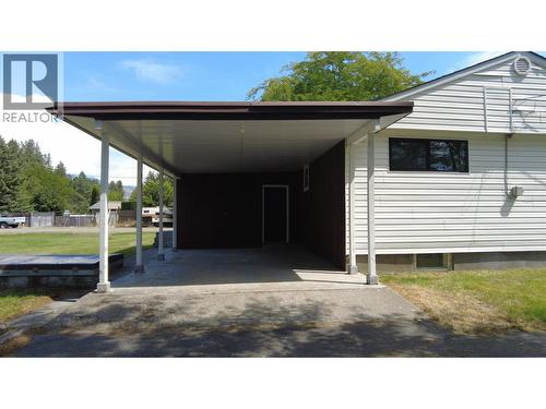 6295 College Road, Grand Forks, BC - Outdoor