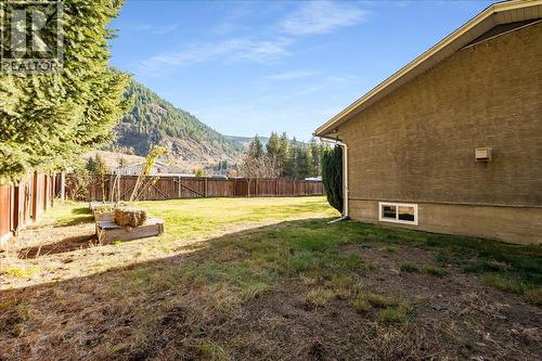 940 Columbia Road, Castlegar, BC - Outdoor