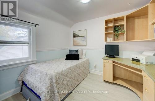 76 Brentwood Avenue, Kitchener, ON - Indoor Photo Showing Bedroom