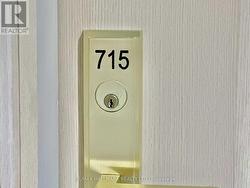 715 - 621 SHEPPARD AVENUE N  Toronto, ON M2K 1B5