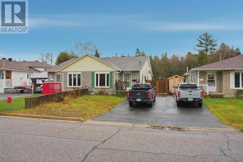 29 Laurier RD  Elliot Lake, ON P5A 2T9