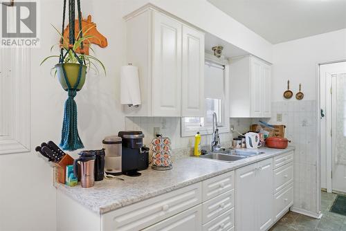 29 Laurier Rd, Elliot Lake, ON - Indoor Photo Showing Kitchen With Double Sink