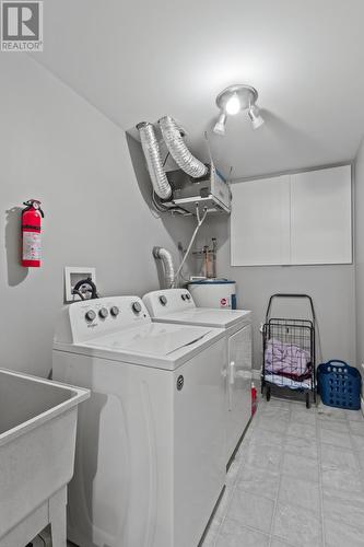 54 Goldfinch Drive, Paradise, NL - Indoor Photo Showing Laundry Room