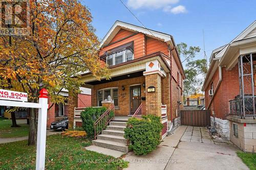 72 LONDON STREET N  Hamilton, ON L8H 4B5