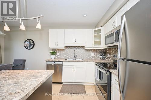 118 Roselawn Crescent, Welland (Coyle Creek), ON - Indoor Photo Showing Kitchen With Upgraded Kitchen