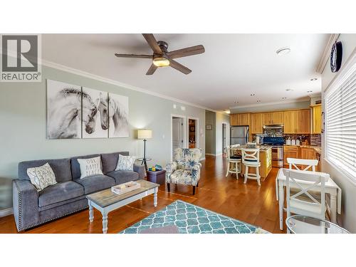 144 Power Street Unit# 202, Penticton, BC - Indoor Photo Showing Living Room