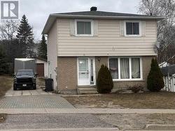38 Pearson DR  Elliot Lake, ON P5A 2V6