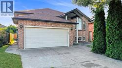 4663 HELSINKI CRESCENT  Windsor, ON N9G 3G2