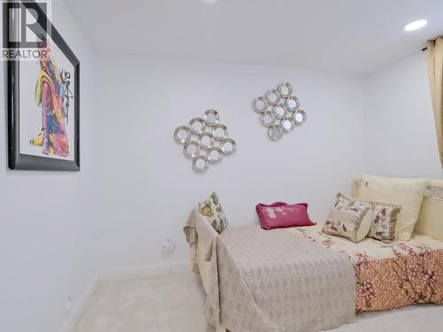 112 Uplands Place, Penticton, BC - Indoor Photo Showing Bedroom