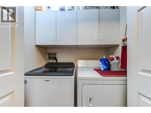 3815 Brown Road Unit# 307, West Kelowna, BC - Indoor Photo Showing Laundry Room