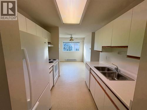 3609 30 Avenue Unit# 405, Vernon, BC - Indoor Photo Showing Kitchen With Double Sink