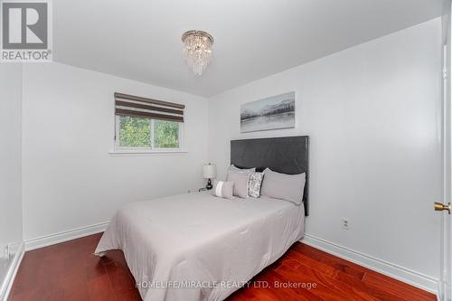 764 Eaglemount Crescent, Mississauga, ON - Indoor Photo Showing Bedroom