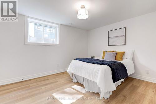 684 Peele Boulevard, Burlington, ON - Indoor Photo Showing Bedroom
