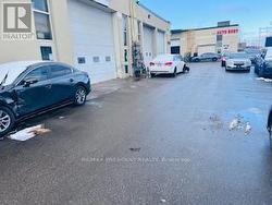 31-32 - 1772 ALBION ROAD  Toronto, ON M9V 1C2