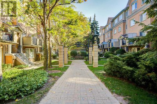 1313 - 28 Sommerset Way, Toronto, ON - Outdoor