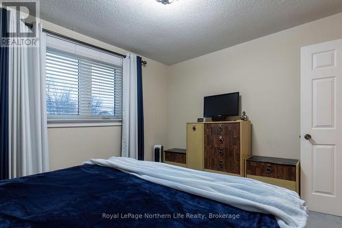 1 - 624 Lakeshore Drive, North Bay (Ferris), ON - Indoor Photo Showing Bedroom