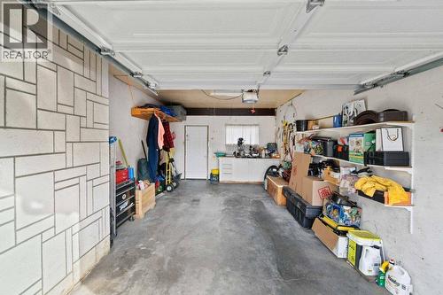 70 18 Street Ne, Salmon Arm, BC - Indoor Photo Showing Garage