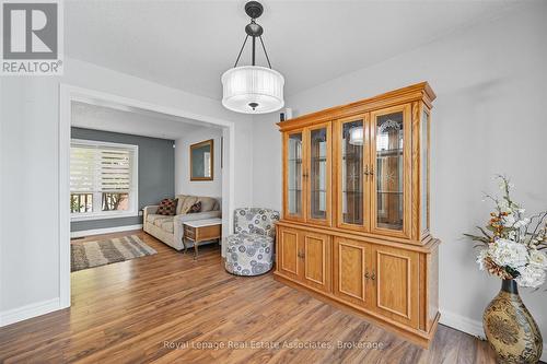 Dining Room - 107 Billington Crescent, Hamilton, ON - Indoor Photo Showing Other Room