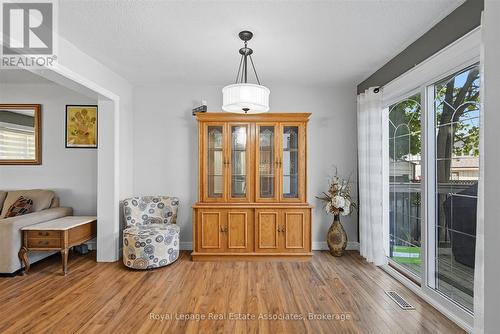 Dining Room - 107 Billington Crescent, Hamilton, ON - Indoor Photo Showing Other Room