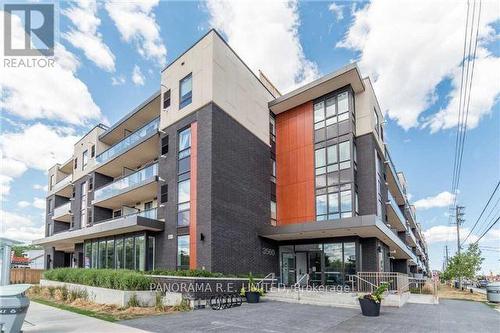 318 - 3560 ST CLAIR AVENUE E  Toronto, ON M1K 2A7