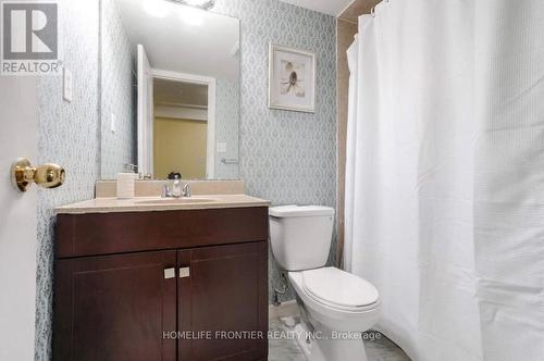 3861 Brinwood Gate, Mississauga, ON - Indoor Photo Showing Bathroom