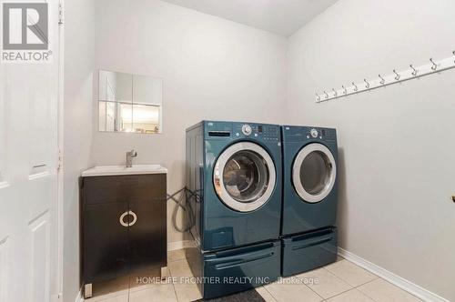 3861 Brinwood Gate, Mississauga, ON - Indoor Photo Showing Laundry Room
