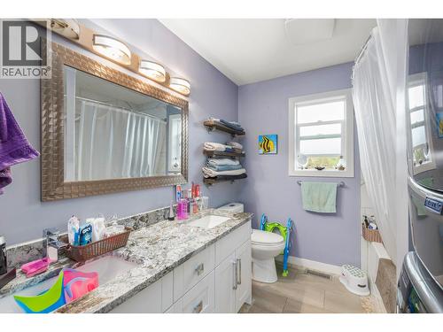 3174 Boucherie Road, West Kelowna, BC - Indoor Photo Showing Bathroom