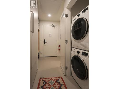4280 Red Mountain Road Unit# 213, Rossland, BC - Indoor Photo Showing Laundry Room