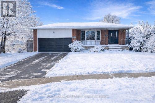 1604 CLARKSON ROAD N  Mississauga, ON L5J 2X2