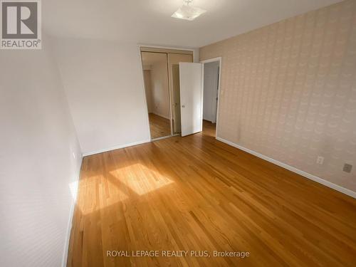 1604 Clarkson Road N, Mississauga, ON - Indoor Photo Showing Other Room