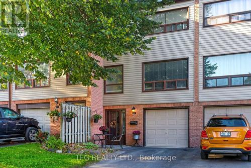 66 PARKLANE CIRCLE  Clarington (Bowmanville), ON L1C 3V9