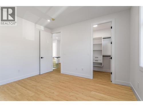 1148 Hume Avenue, Kelowna, BC - Indoor Photo Showing Other Room