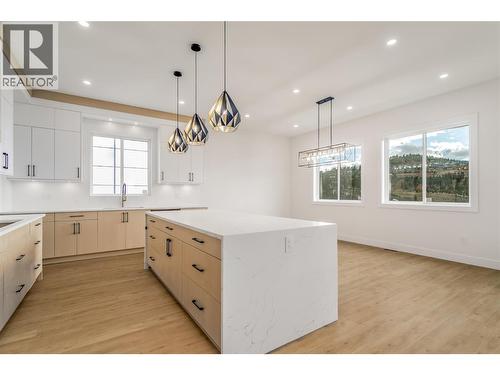 Kitchen/ Dining - 1148 Hume Avenue, Kelowna, BC - Indoor Photo Showing Kitchen With Upgraded Kitchen