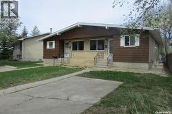 20-24 Empress DRIVE  Regina, SK S4T 6M4