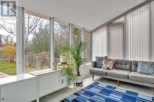 551 Weller Street, Peterborough (Town Ward 3), ON - Indoor Photo Showing Living Room